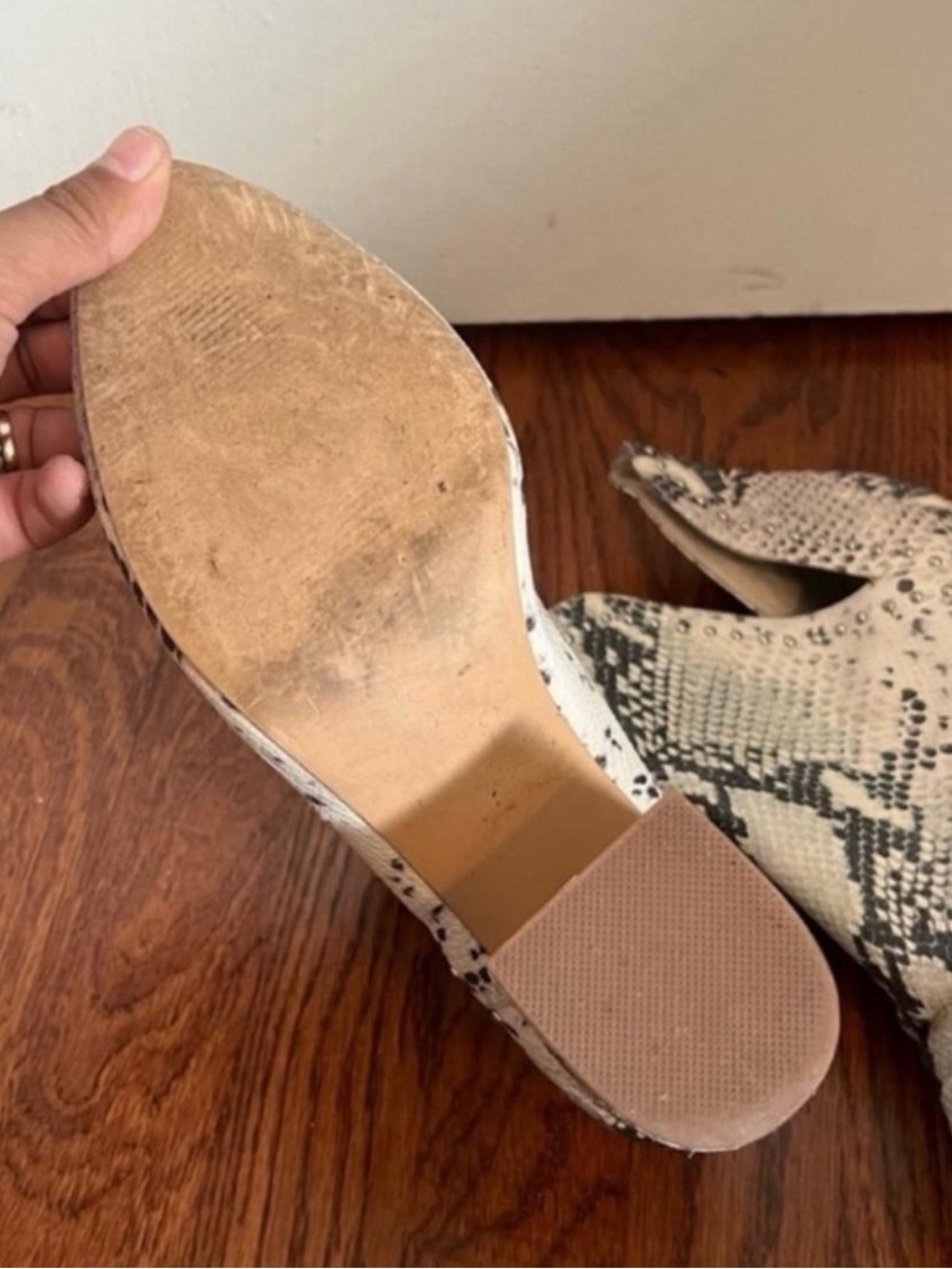 Steve Madden rockstar snake embossed faux leather studded booties
size 9.5 - Picture 6 of 7